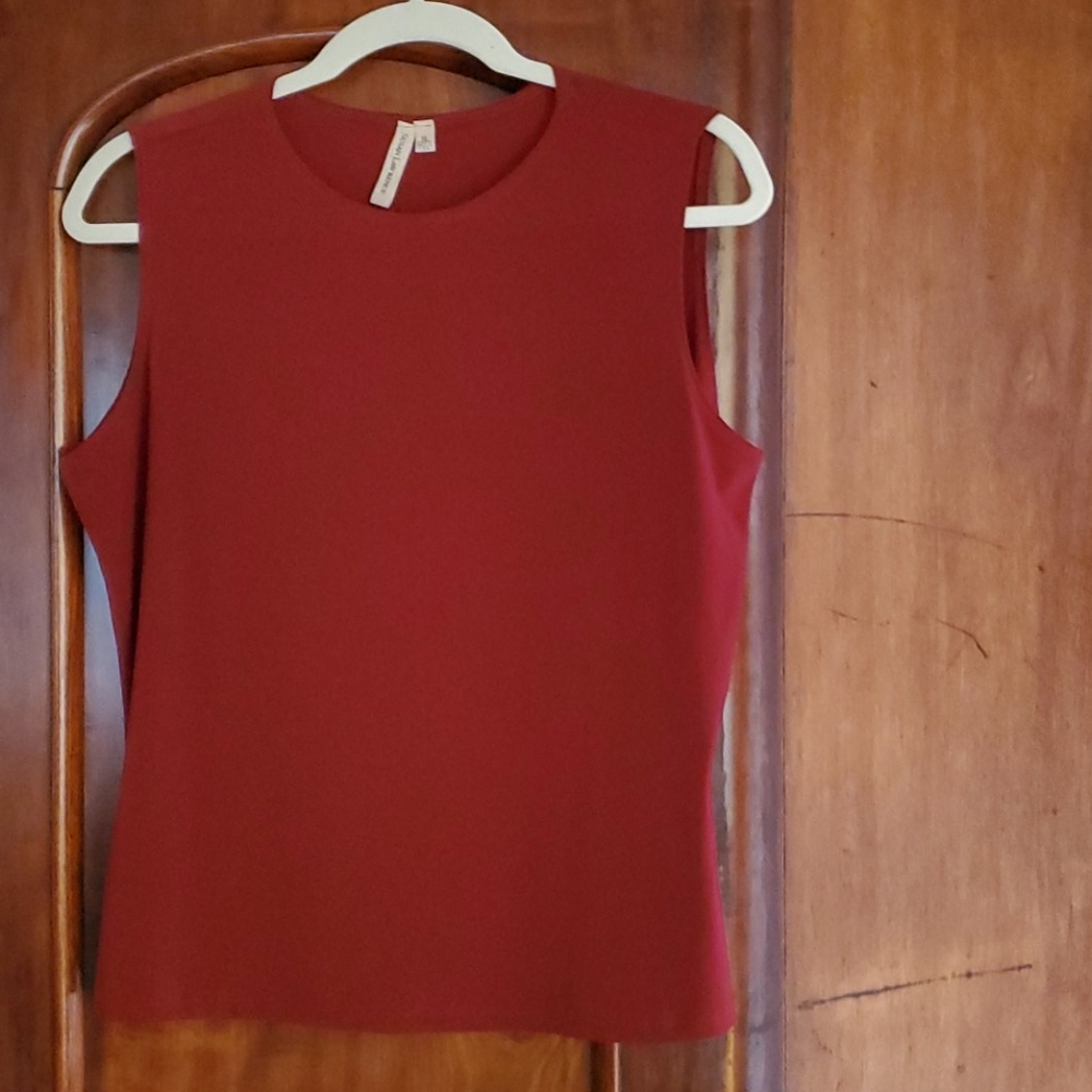 Susan Lawrence XL burgundy sleeveless blouse